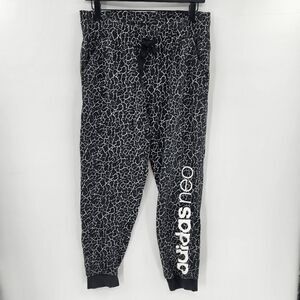 Adidas neo medium jogger sweat pants black comfy lounge